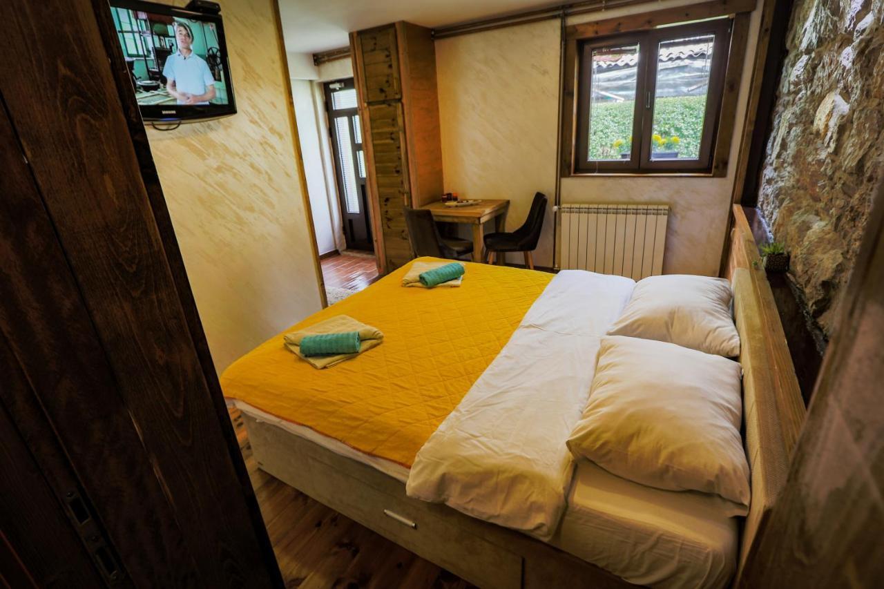 Apartments Tango โคลาชิน ภายนอก รูปภาพ